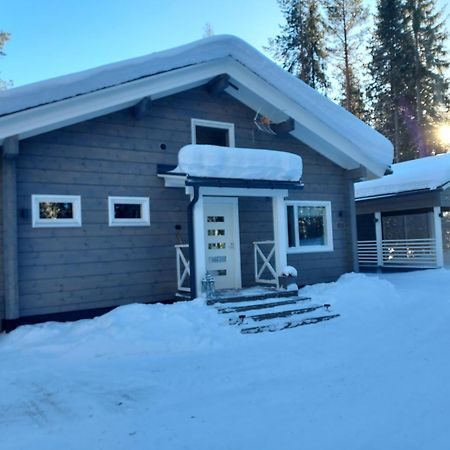 Villa Sirius Sieri, Nice Log-Cottage By The Lake Rovaniemi Exteriör bild
