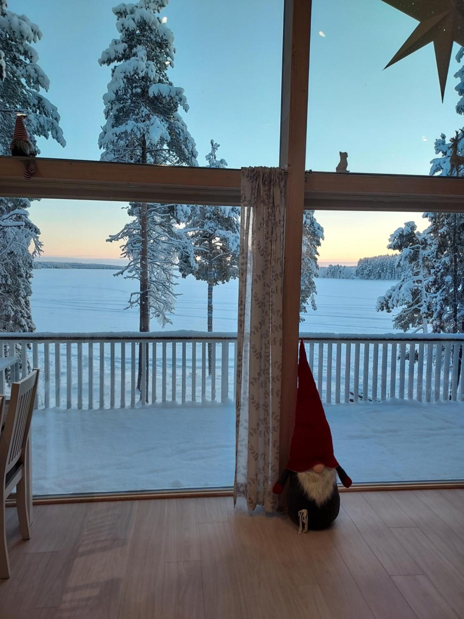 Villa Sirius Sieri, Nice Log-Cottage By The Lake Rovaniemi Exteriör bild